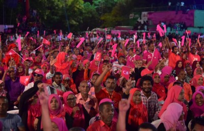 އިބޫއަކީ ހަމައެކަނި ކޭކު ފަޅަން ވަޅި ހިފަހައްޓައިގެން މީހާ: ރައީސް