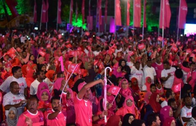 އިބޫއަކީ ހަމައެކަނި ކޭކު ފަޅަން ވަޅި ހިފަހައްޓައިގެން މީހާ: ރައީސް