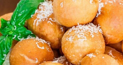 ސަން ބަދިގެ: ޕިއްޒާ ބޯލްސް