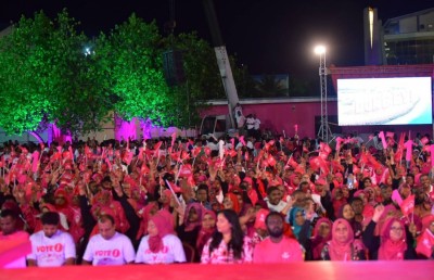 އިބޫއަކީ ހަމައެކަނި ކޭކު ފަޅަން ވަޅި ހިފަހައްޓައިގެން މީހާ: ރައީސް