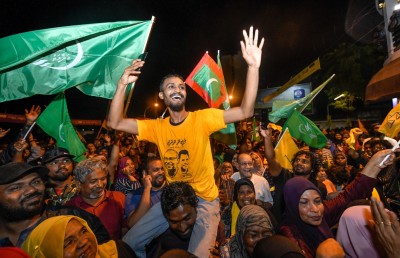 މި ފެނުނީ އިހުލާސްތެރިން ދޫކޮށް ގޮތް ނޭނގޭ މީހުންނަށް އިތުބާރުކުރުމުގެ ނަތީޖާ: ރިޔާޒް