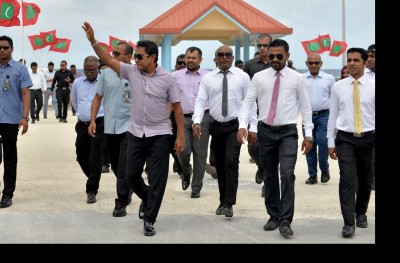 ވިލިނގިލިން ދެއްކީ މައުމޫނާއި ސައުދަށް އޮތް ލޯބި