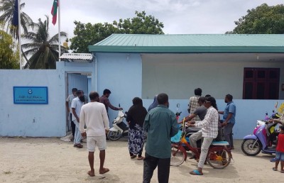 އައިޑީ ކާޑު "ވިއްކި" ކަމަށް ބުނާ އެމްޑީޕީގެ މީހުން ދޫކޮށްލައިފި