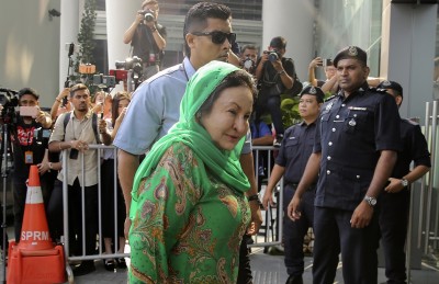 ކޮރަޕްޝަނުގެ ތުހުމަތުގައި ނަޖީބުގެ އަނބިކަނބަލުންނާ 13 ގަޑިއިރު ސުވާލުކޮށްފި