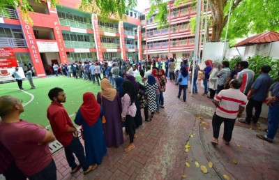 އިންތިޚާބާ ގުޅިގެން އެންމެ ބޮޑު ހިތްހަމަޖެހުމެއް އީސީގެ މެމްބަރުންނަށް!
