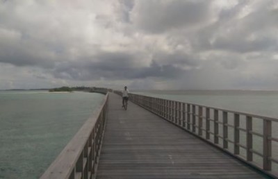 ދަ ރެސިޑެންސް އާއި ދިގުރަށުގައި ހަދާ ރިސޯޓު ބްރިޖަކުން ގުޅާލައިފި