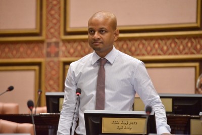 ބިލާ ދެކޮޅަށް ވޯޓު ދިނީ ގަވައިދާ ހިލާފުނުވާ ގޮތަށް: ފާރިސް