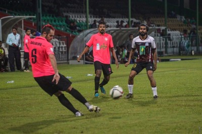 ބީޖީ ބަލިކޮށް ޔޫވީން ތިން ވަނައަށް ޖެހިލައިފި