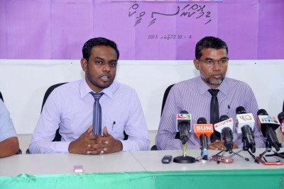 ގަވާއިދާ އެއްގޮތަށް ޕާޓީ ހިންގުމަށް މައުމޫނަށް އިލެކްޝަންސް ކޮމިޝަނުން އަންގައިފި