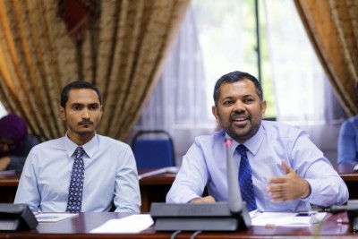 މިނިސްޓަރު ޒަމީރުގެ ލޭ ހޮޅިއެއް ވަނީ ބެދިފައި، އޮޕަރޭޝަންކޮށް ހާލުކޮޅު އަންނަނީ ރަނގަޅުވަމުން