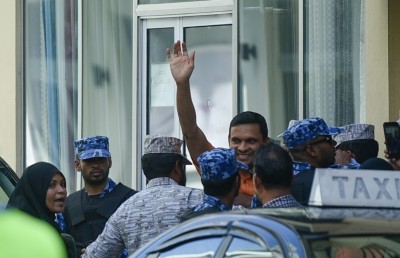 ބޭސްފަރުވާ އަށް ނާޒިމް ރާއްޖެ އިން ބޭރަށް ފުރައިފި