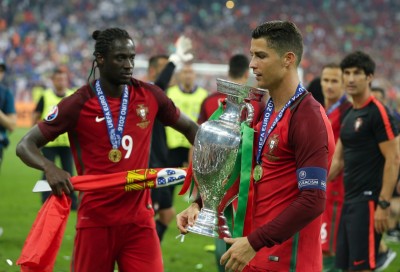 އަހަރެންނަށް މޮޅުވާ ލަނޑު ޖެހޭނެ ކަމަށް ރޮނާލްޑޯ ބުނި: އެޑާ