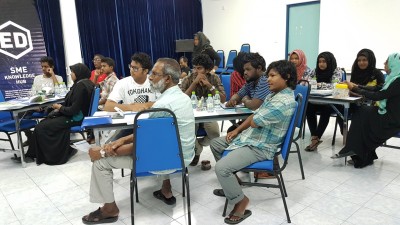 ފިއްލަދޫއާއި ބާރަށުގައި ކުދި އަދި މެދުފަންތީގެ ވިޔަފާރިއަށް ޝައުގުވެރިވާ ފަރާތްތަކަށް ތަމްރީނު ދެނީ