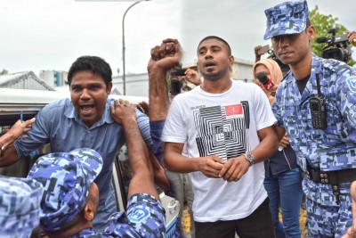މަހުލޫފާއި އީސަ ފުލުހުންގެ ހައްޔަރުން ދޫކޮށްލައިފި