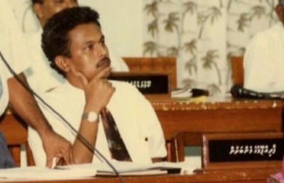 އަތޮޅުތެރޭ ރައީސެއް: ތަފާތުކުރުން މާޒީއަށް!