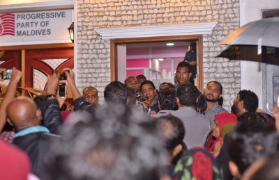 މުޒާހަރާ ކުރާ ނަމަ ފިޔަވަޅު އަޅާނެ ކަމުގެ އިންޒާރު އީސީން ދީފި