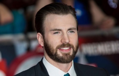 ހޮލީވުޑްގެ ޚަބަރުތައް ކުރުކޮށް