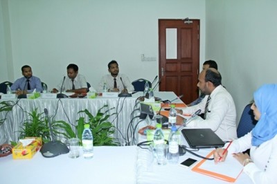ބްރޯޑްކޮމް އާއި ޖުޑިޝަރީގެ ބައްދަލުވުން ހަނގުރާމައަކަށް!؟