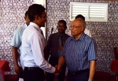 ބައްދަލުވުމުގެ ފުރަތަމަ 35 މިނިޓްގައި މައުމޫން ދެއްވީ ނަސޭހަތް: ނިހާން