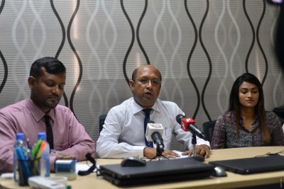 މަހުލޫފަށް ކުރި ހުކުމް އިސްތިއުނާފު ކުރަނީ