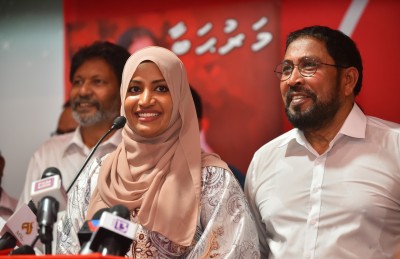 ނަހުލާގެ ދިފާއުގައި ނަޝީދު: "ސިޔާސީ ފުރުސަތު ވެސް ލިބެންޖެހޭ"