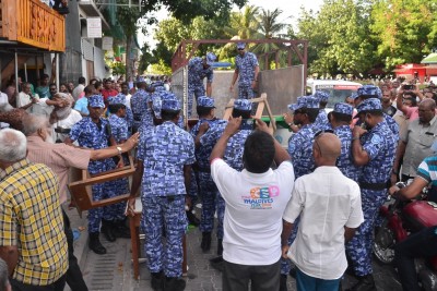 އިދިކޮޅު އިއްތިހާދުން ބޭއްވި ސައިފޮދު ފުލުހުން ހުއްޓުވައިފި