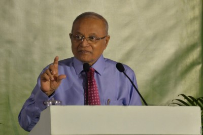ހައްދުފަހަނަ އަޅާފައިވާ އޮއިވަރުތަކުގެ ބާރު ގަދަވެގެން ވެސް މިނިވަންކަން ގެއްލިދާނެ: މައުމޫން