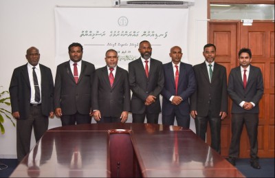 ޖޭއެސްސީ މެމްބަރުން ކޯޓުތަކުގައި ވަކާލާތުކުރުމުގެ ދޮރު ބަންދުކުރަންޖެހޭ: ފާއިޒު