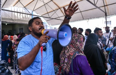 ބިން ވިއްކަނީ ބޭއިންސާފުން، އެކަން ބަލާނަން: އިބޫގެ އޮފީސް