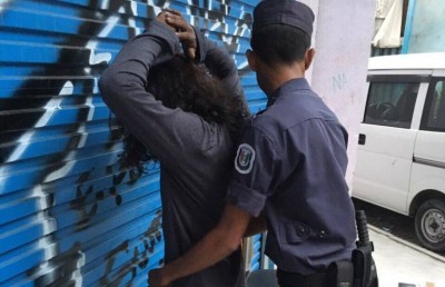 މާރާމާރީތަކާ ގުޅިގެން މީހުން ފާސްކުރަން ފަށައިފި