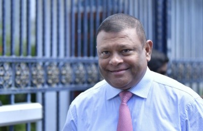 އަނގޮޓި ގެނައީ ޝަރީފް: ވަކީލުން، ސިއްރު ހެއްކާ މެދު ގޮތެއް ނިންމުން މާދަމާ ހެނދުނު