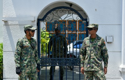 އަނގޮޓި ގެނައީ ޝަރީފް: ވަކީލުން، ސިއްރު ހެއްކާ މެދު ގޮތެއް ނިންމުން މާދަމާ ހެނދުނު