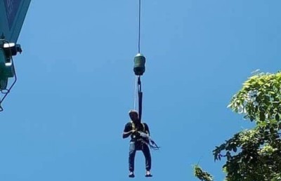 ގުރާ ސަލާމަތް ކުރަން ކުއްޔަށް ހިފީ ކެރޭނެއް