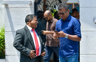 އަނގޮޓި ގެނައީ ޝަރީފް: ވަކީލުން، ސިއްރު ހެއްކާ މެދު ގޮތެއް ނިންމުން މާދަމާ ހެނދުނު