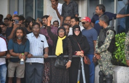 ސުޕްރީމް ކޯޓުގެ ނިންމުމަށް މުޅި ގައުމު އިންތިޒާރުގައި