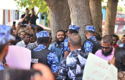 މާދަމާގެ އަޑުއެހުމަށް ވަނުމަށް ނަން ނޯޓުކުރުން ހެނދުނު 8:30-9:45 އަށް