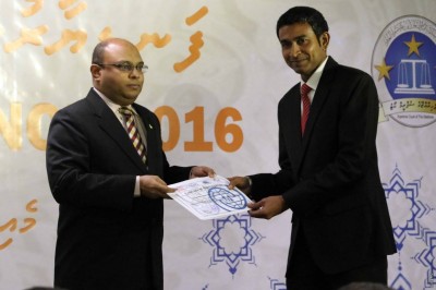 ކުރިމިނަލް ކޯޓުގެ އިސްގާޒިއަކަށް ބާރީ، ސިވިލް ކޯޓުގެ އިސް ގާޒީއަކަށް އަބްދުﷲ