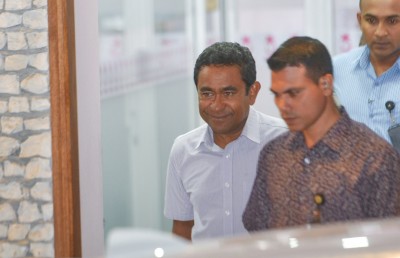 12 މެމްބަރުން ރައީސް ޔާމީނަށް: ތިއޮތީ ކުޑަކަކޫ ޖަހަން ޖެހިފައި