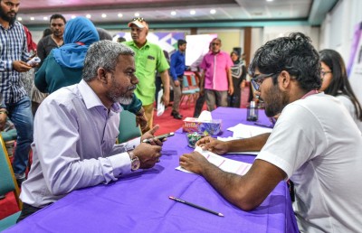 ފްލެޓް ލިސްޓުގެ ޝަކުވާތަކަށް މި އަންނަނީ ޖަވާބު ދެމުން: މިނިސްޓަރު
