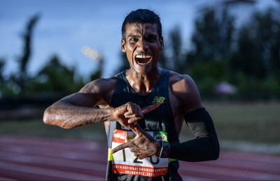 ސިންތެޓިކް ޓްރެކުގެ ފުރަތަމަ ރެކޯޑް ފަޒީލަށް!