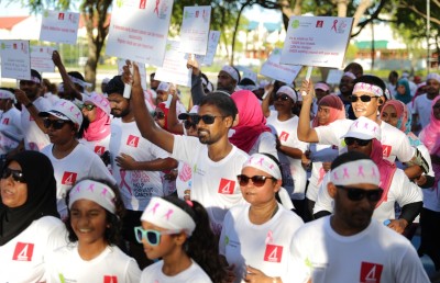 ކެންސަރަށް ހޭލުންތެރިކުރުވުމުގެ "ޕިންކް ރިބަން ވޯކް" އަންނަ ހޮނިހިރު ދުވަހު