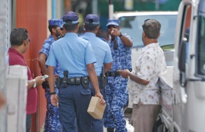 ހައްޔަރު ކުރާ އިރު ފުލުހުން ޔުނިފޯމްގައި ތިބުން ލާޒިމެއް ނޫން: ހައި ކޯޓް