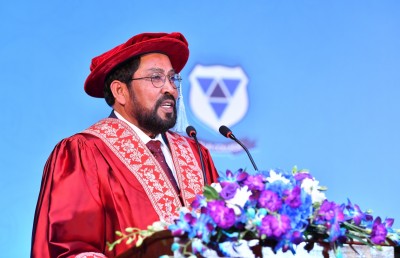 ޖުމްހޫރީ ޕާޓީގެ ލީޑަރުގެ މަގާމަށް ކުރިމަތިލެއްވީ ގާސިމް އެކަނި