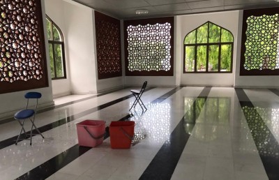 އިސްލާމީ މަރުކަޒުގެ ނަމާދުކުރާ ބަޔަށް ފެންފައިބާ މައްސަލަ ހައްލެއް ނުވި!