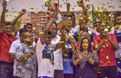 ޝާޑު: ސިފައިންގެ ރޫހު ހިފަހައްޓާ ކުޅަދާނަ ސެޓަރު