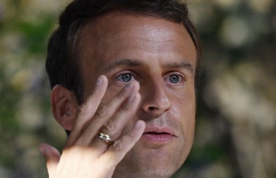 ފްރާންސްގެ ރައީސް އަށް ހަމަލާ ދޭން އުޅުނު ބަޔަކު ހައްޔަރުކޮށްފި