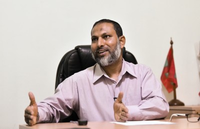 ޖަލުގައި އިމްރާންގެ ބައިވެރިން: 19 ކޮތަރު!