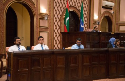 މި އަހަރު ނިމޭއިރު ދަރަނި 48 ބިލިއަން ރުފިޔާ އަށް އަރާނެ: މުނައްވަރު