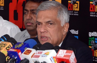 ރާޖަޕަކްސާ އަށް ނާކާމިޔާބުވުމާ އެކު ބައެއް މެންބަރުން ރަނިލްގެ ޕާޓީއަށް