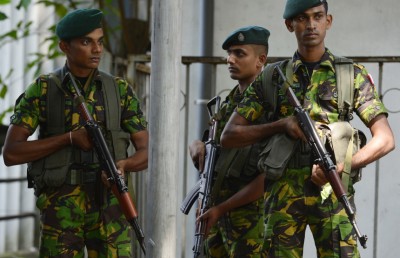 ލަންކާގެ ސުޕްރީމް ކޯޓުގެ ބޭރުގައި ސަލާމަތީ ކަންކަން ވަރުގަދަކޮށްފި